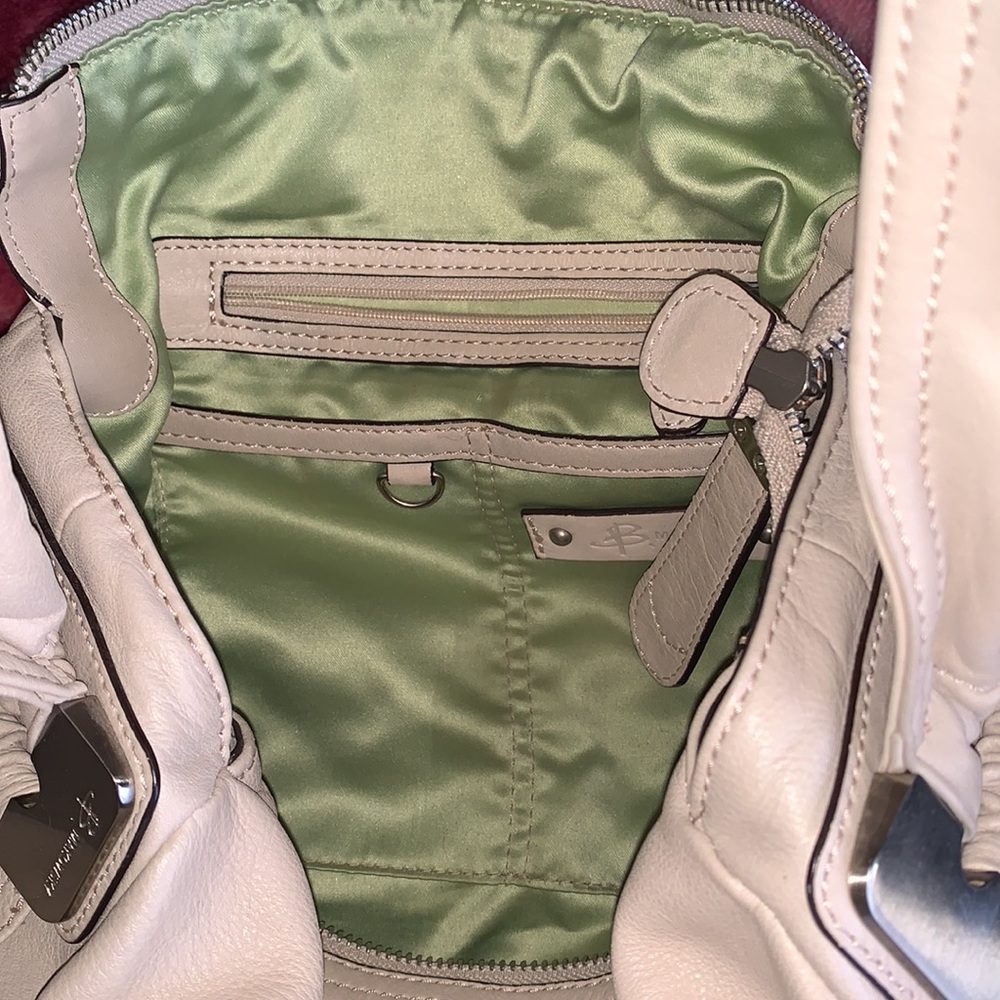 B Makowsky Shoulder Bag - Picture 10 of 14
